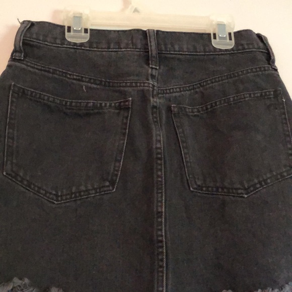 MADEWELL Black Denim Skirt, style-Rigid A-Line, size 27 - Picture 4 of 6